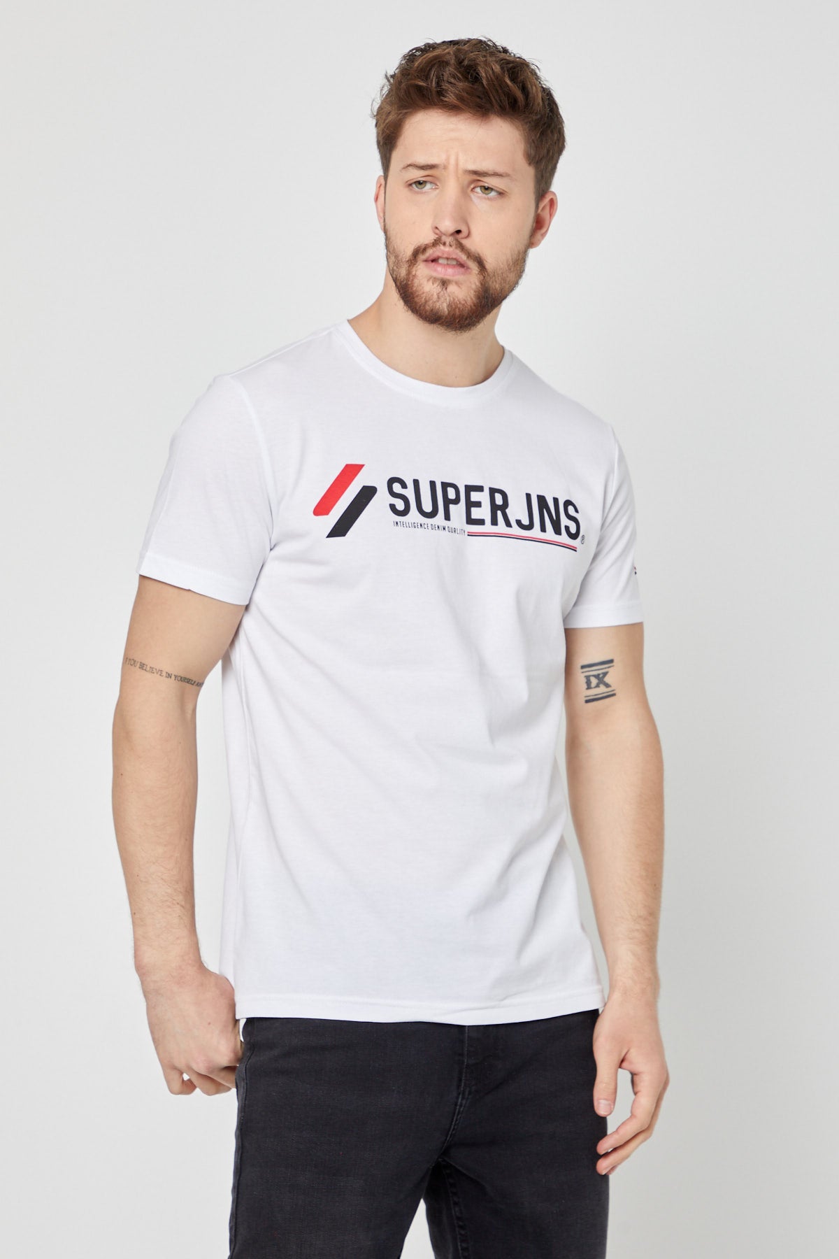 COMEOR ERKEK Beyaz Önü Yazı Baskılı Kısa Kollu Bisiklet Yaka  Basic Slim Fit T-Shirt