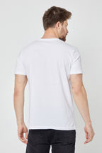 COMEOR ERKEK Beyaz Önü Yazı Baskılı Kısa Kollu Bisiklet Yaka  Basic Slim Fit T-Shirt