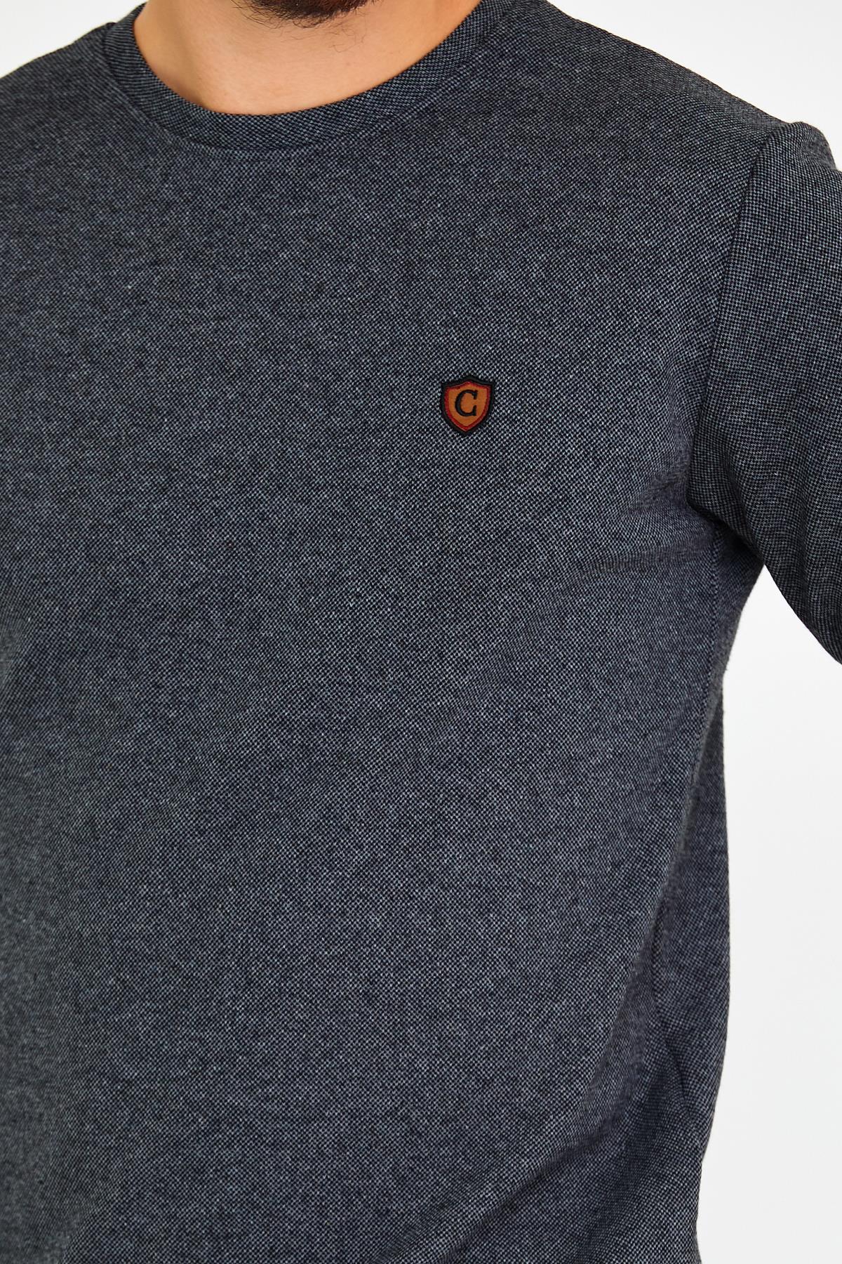 COMEOR Erkek Bisiklet Yaka Göğüs Nakış Detaylı Gri Sweatshirt