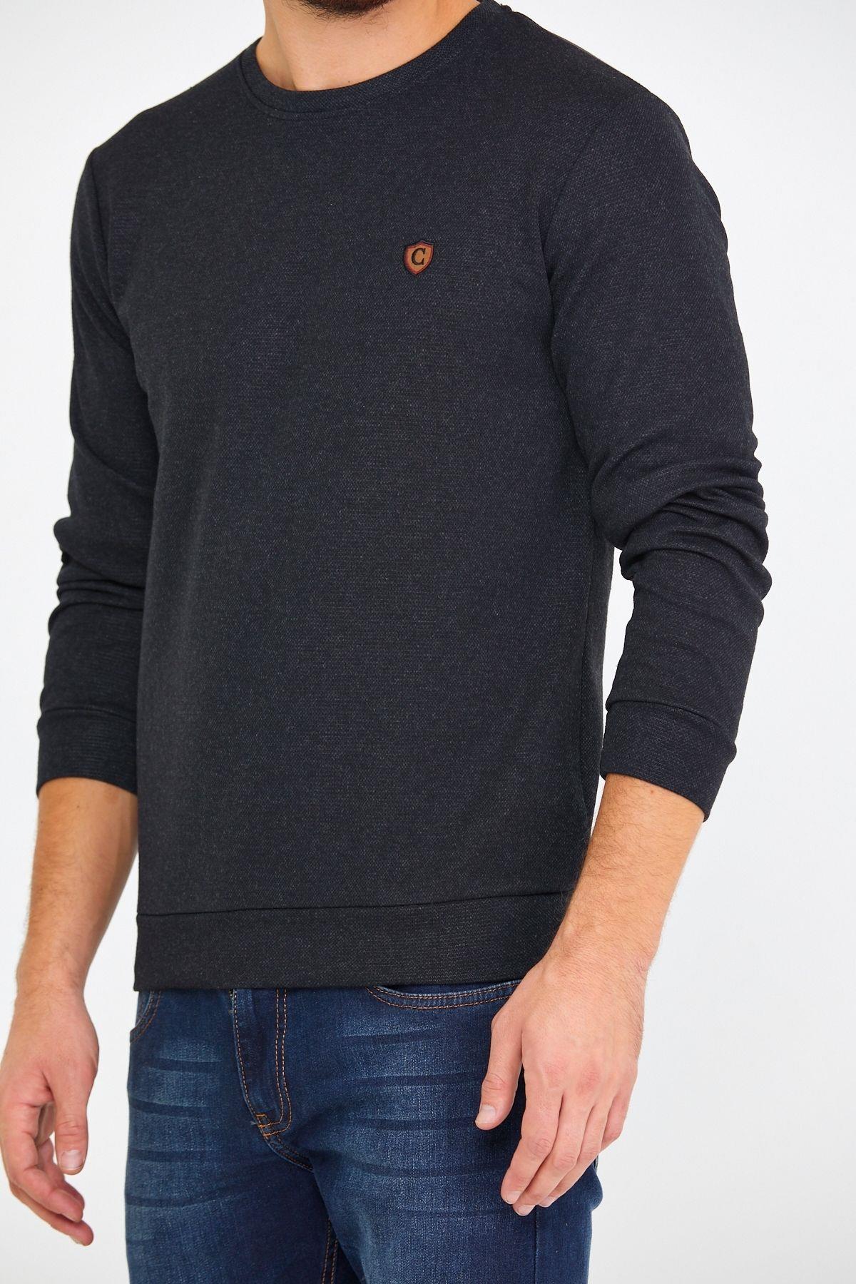 COMEOR Erkek Bisiklet Yaka Göğüs Nakış Detaylı Siyah Sweatshirt