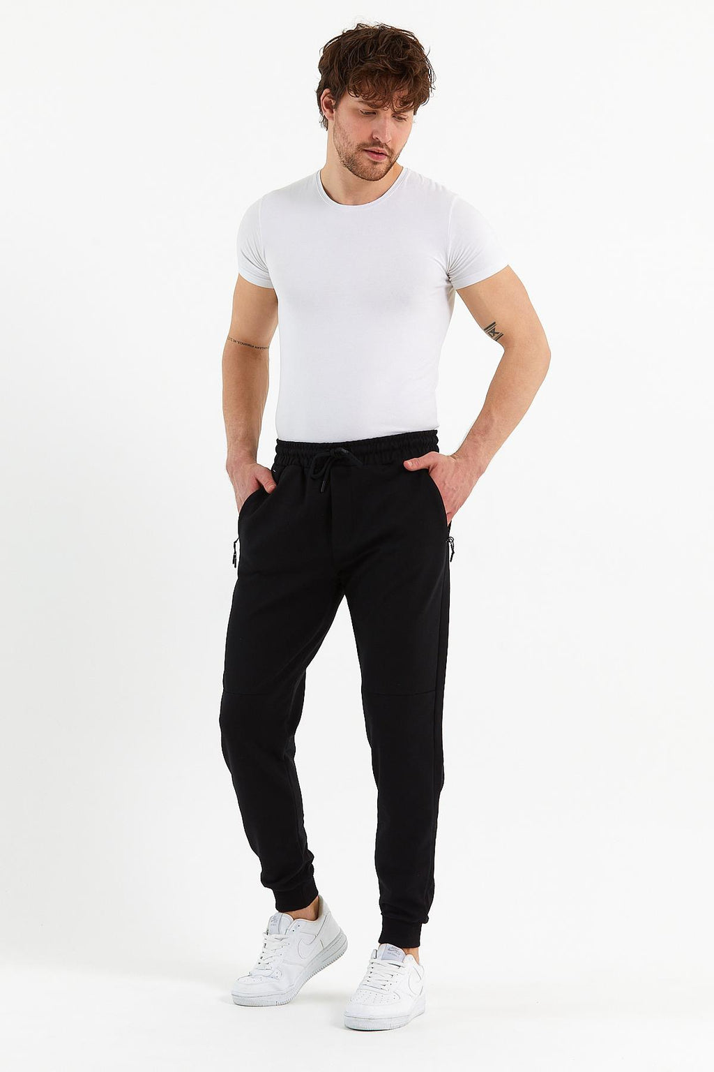 COMEOR Erkek Siyah Slim Fit Jogger Cep Nakış Fermuar Detaylı Eşofman Altı