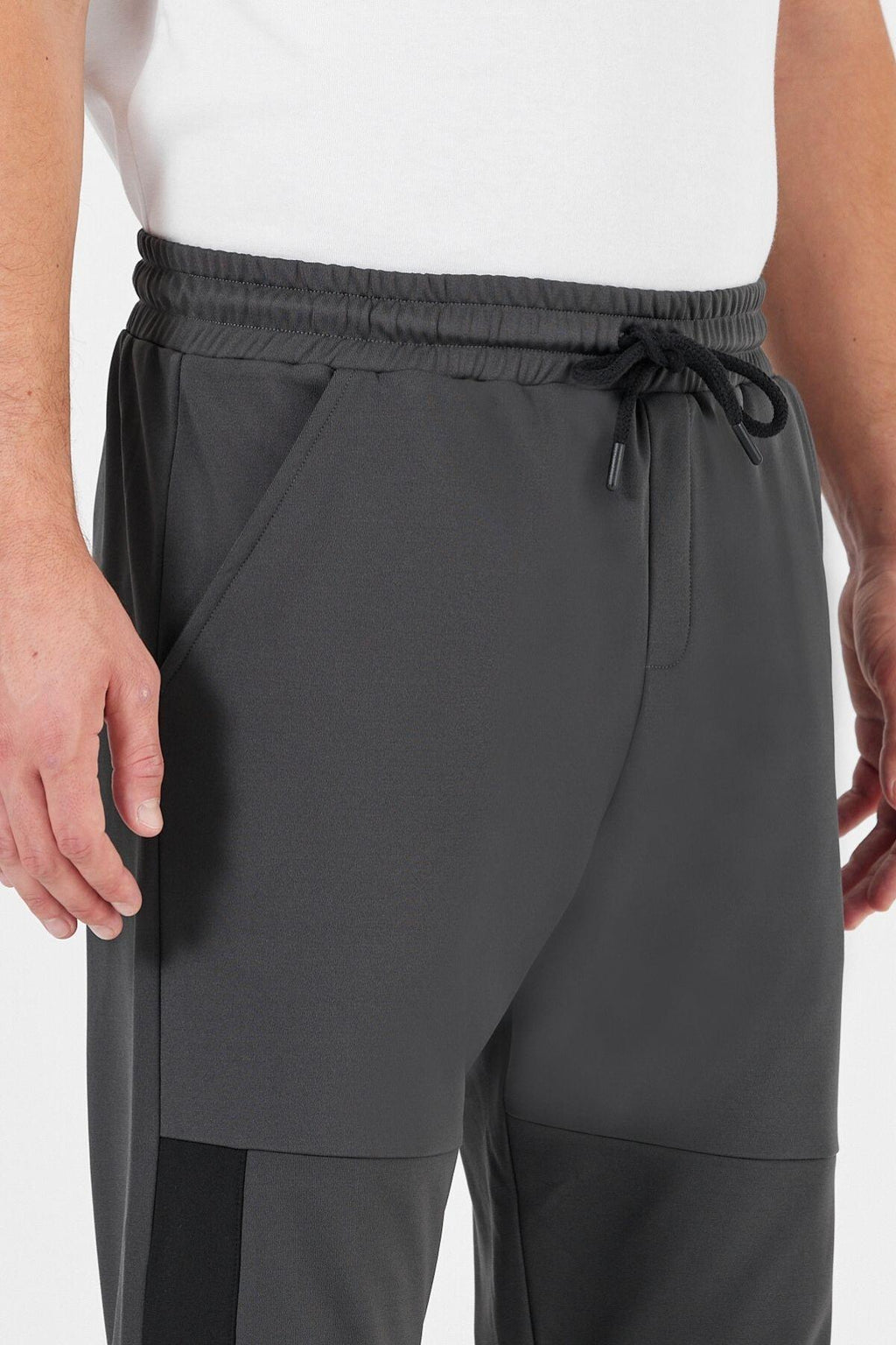 Erkek Siyah-Antrasit Standart Fit Normal Kesim Paça Ribanalı Cepli Rahat Jogger 2'li Eşofman Altı CMRE101-2