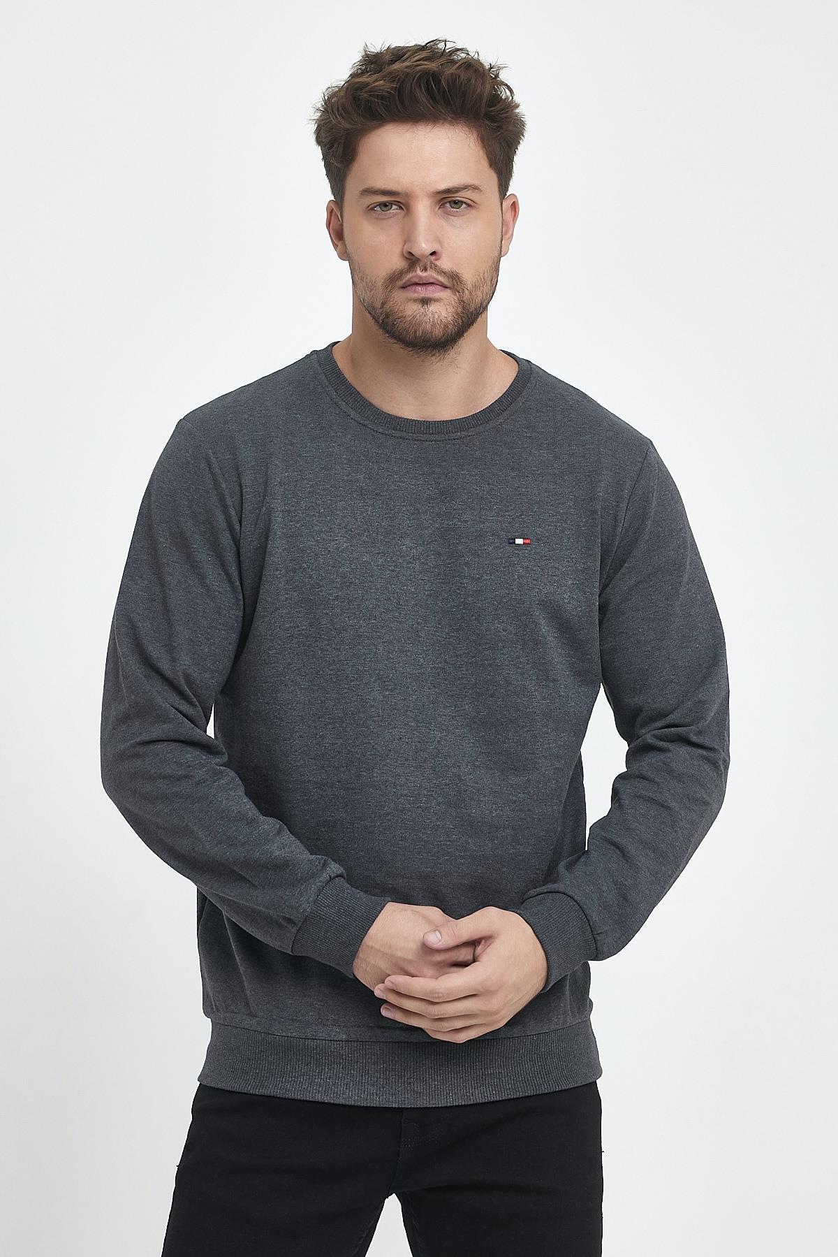Erkek Antrasit Bisiklet Yaka Nakış Detaylı  Regular Fit Sweatshirt CMRE70