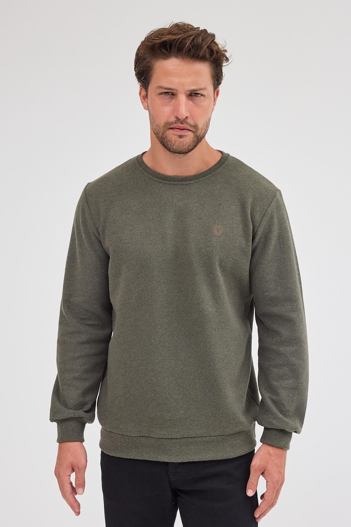 Erkek Haki Standart Fit Normal Kesim Pamuklu Basic Bisiklet Yaka Sweatshirt