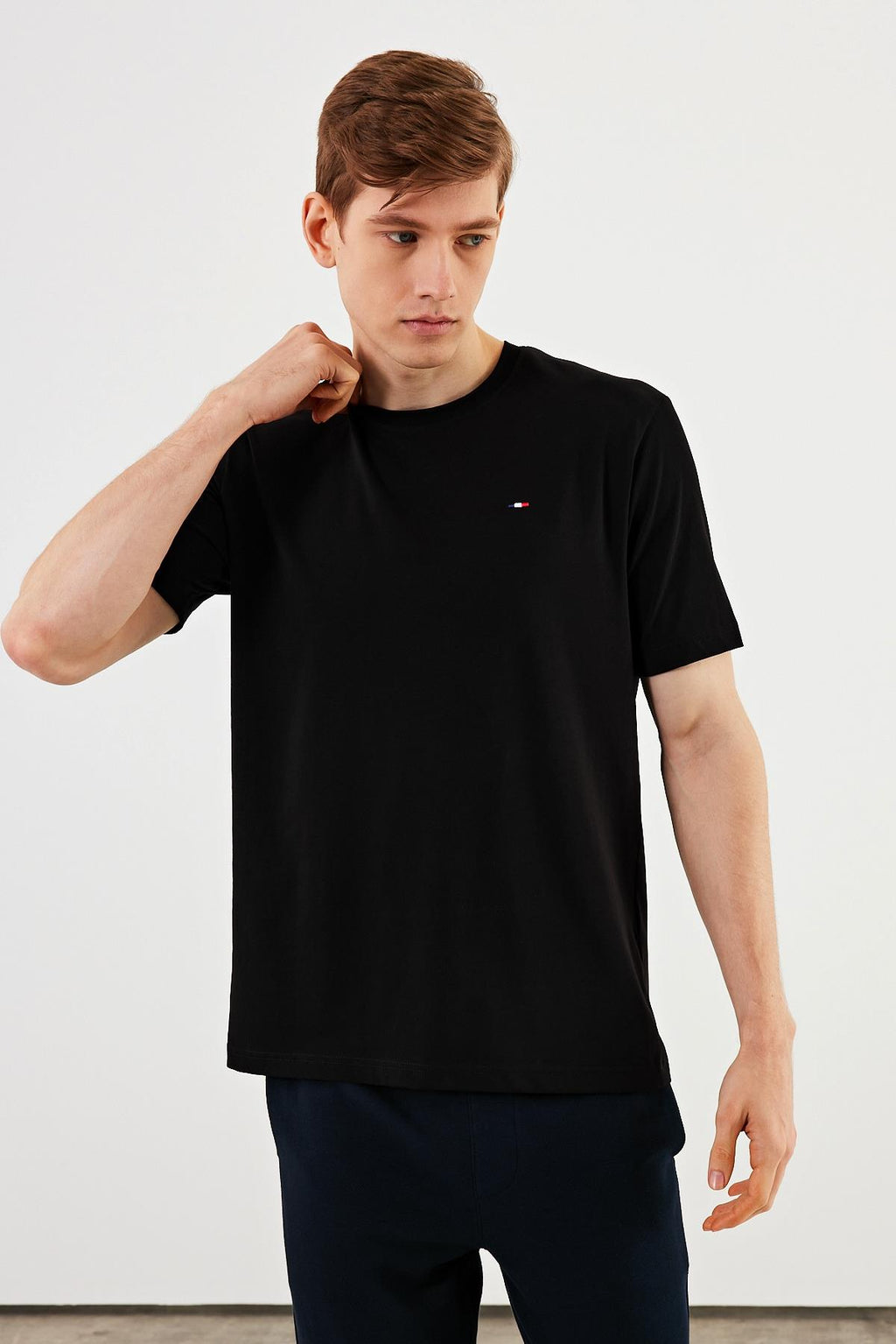 Erkek 3'lü Bisiklet Yaka T-shirt %100 Pamuk Nakış Detaylı Basic Siyah-Beyaz-Lacivert Tişört