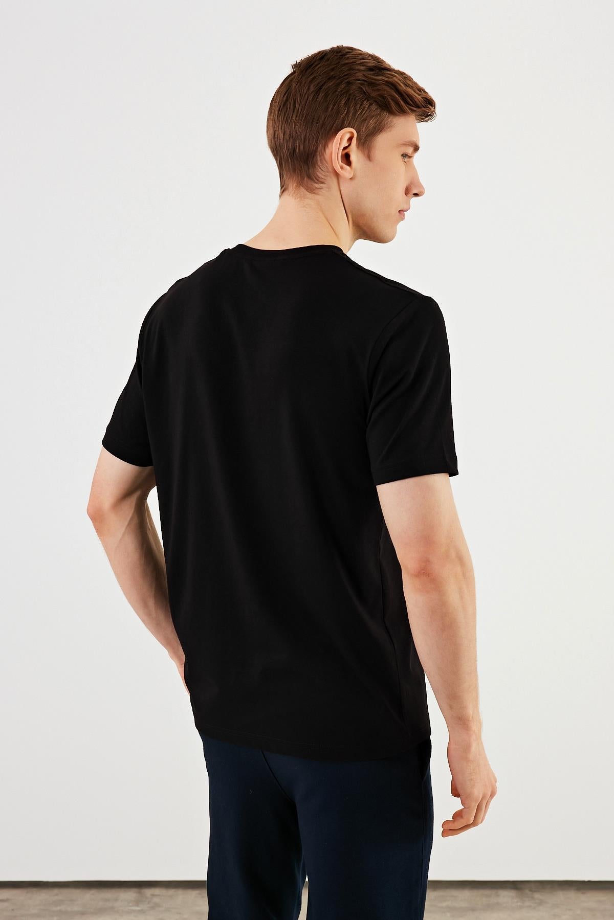 Erkek Bisiklet Yaka T-shirt %100 Pamuk Nakış Detaylı Basic Siyah Tişört