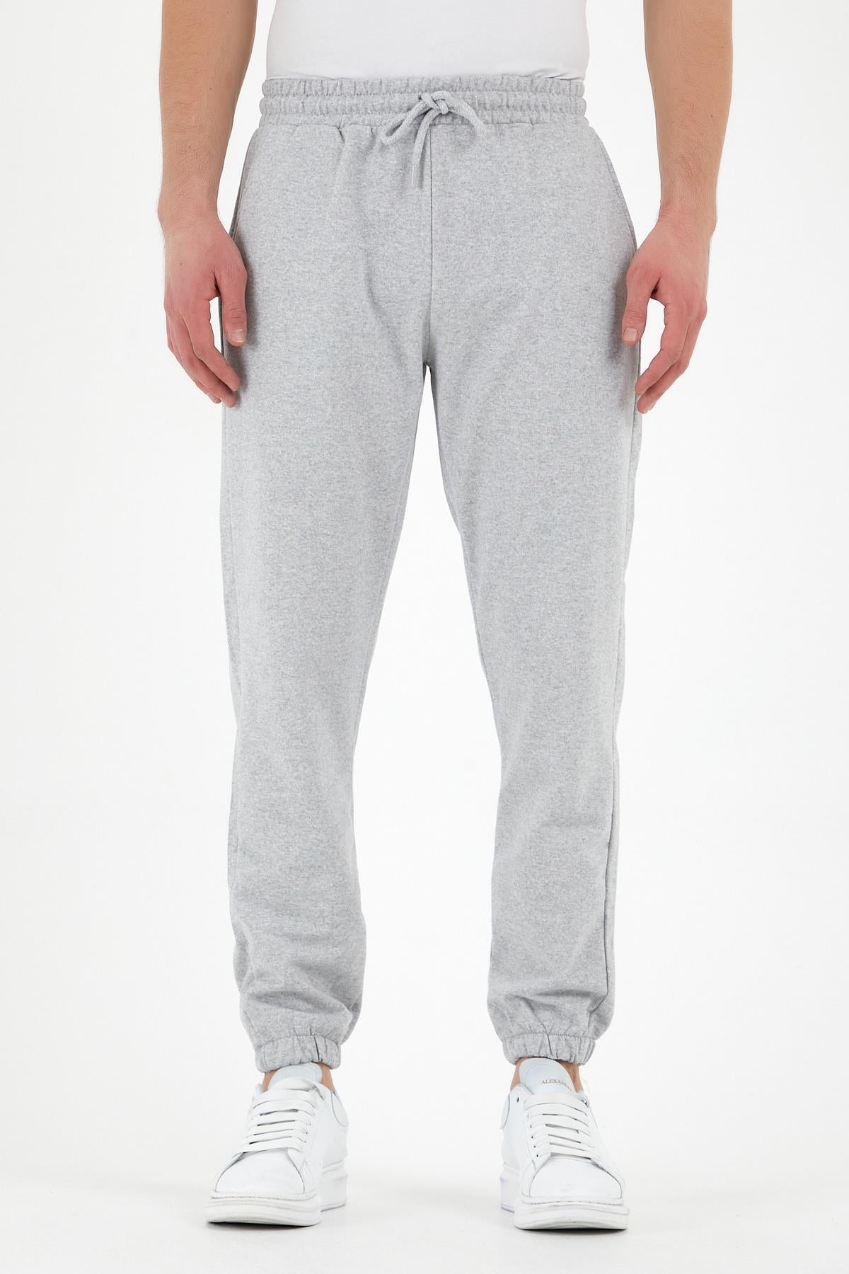 Erkek Eşofman Altı Etiketli Arka ve Yan Cepli Regular Fit Lastik Paça