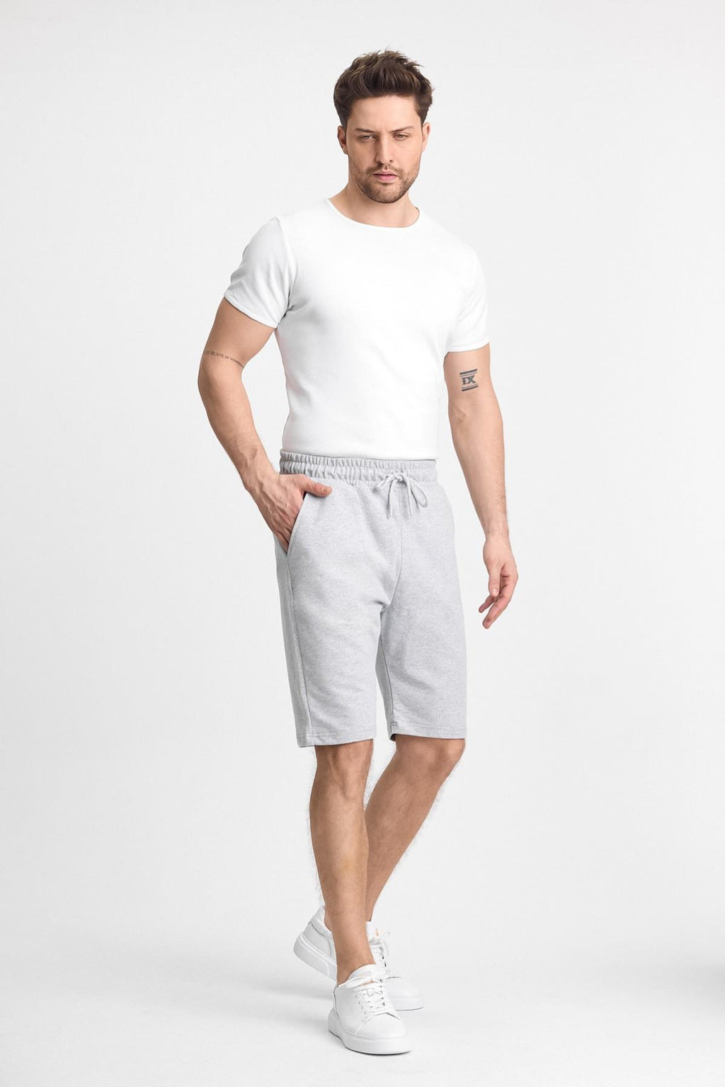 Erkek Gri Şort - Yan Cepli Beli Lastikli Regular Fit Rahat Kesim