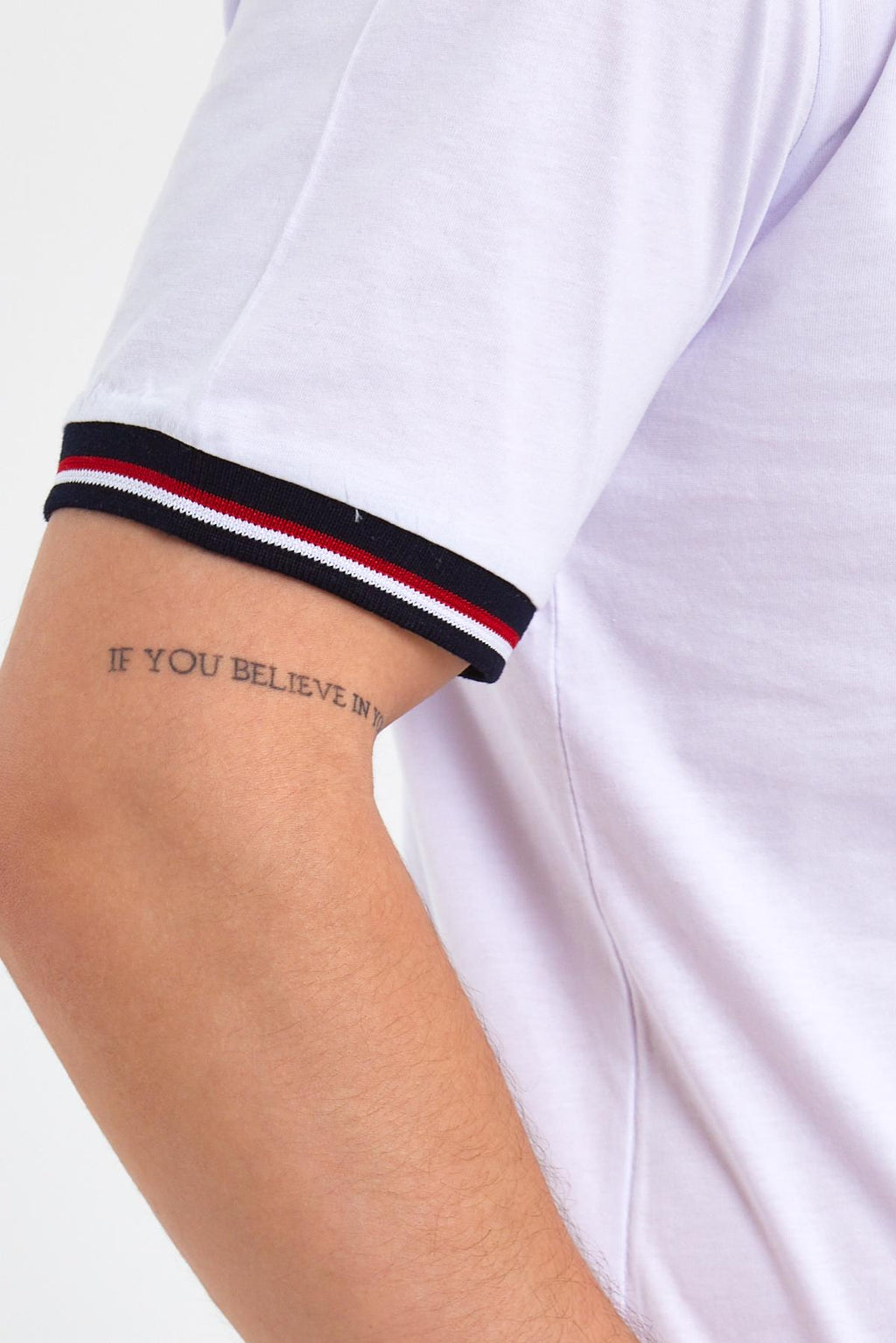 Erkek Siyah Basic Kolları Şeritli %100 Pamuk Bisiklet Yaka Regular Fit T-shirt