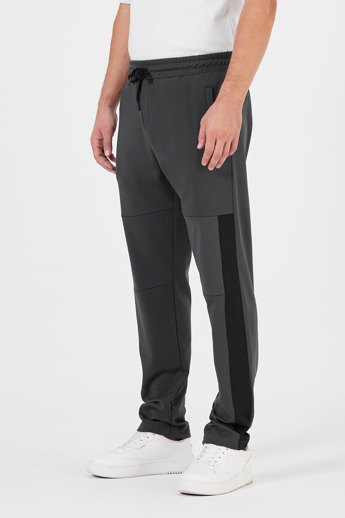 Erkek Antrasit Standart Fit Normal Kesim Düz Paça Cep Fermuarlı Rahat Jogger Eşofman Altı