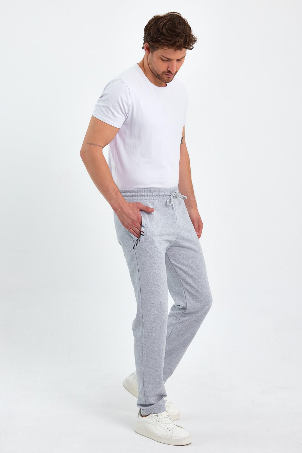 Gri Erkek Fermuar Cep Nakış Detaylı Düz Paça Rahat Kesim Eşofman Altı