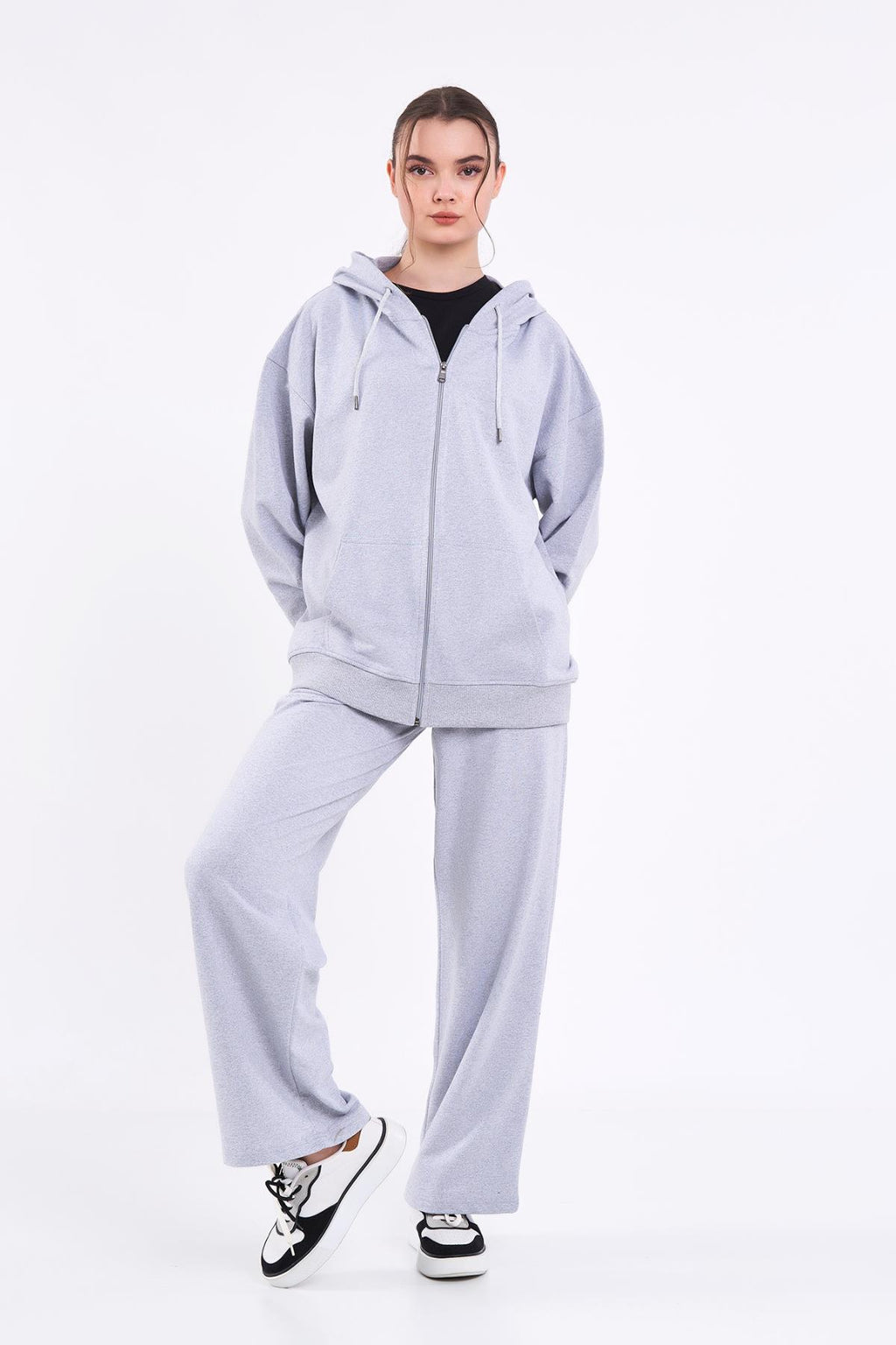 Kadın Gri Normal Kalıp Basic Beli Lastikli Kapüşonlu Oversize Mevsimlik Alt Üst Eşofman Takımı CMRE7367