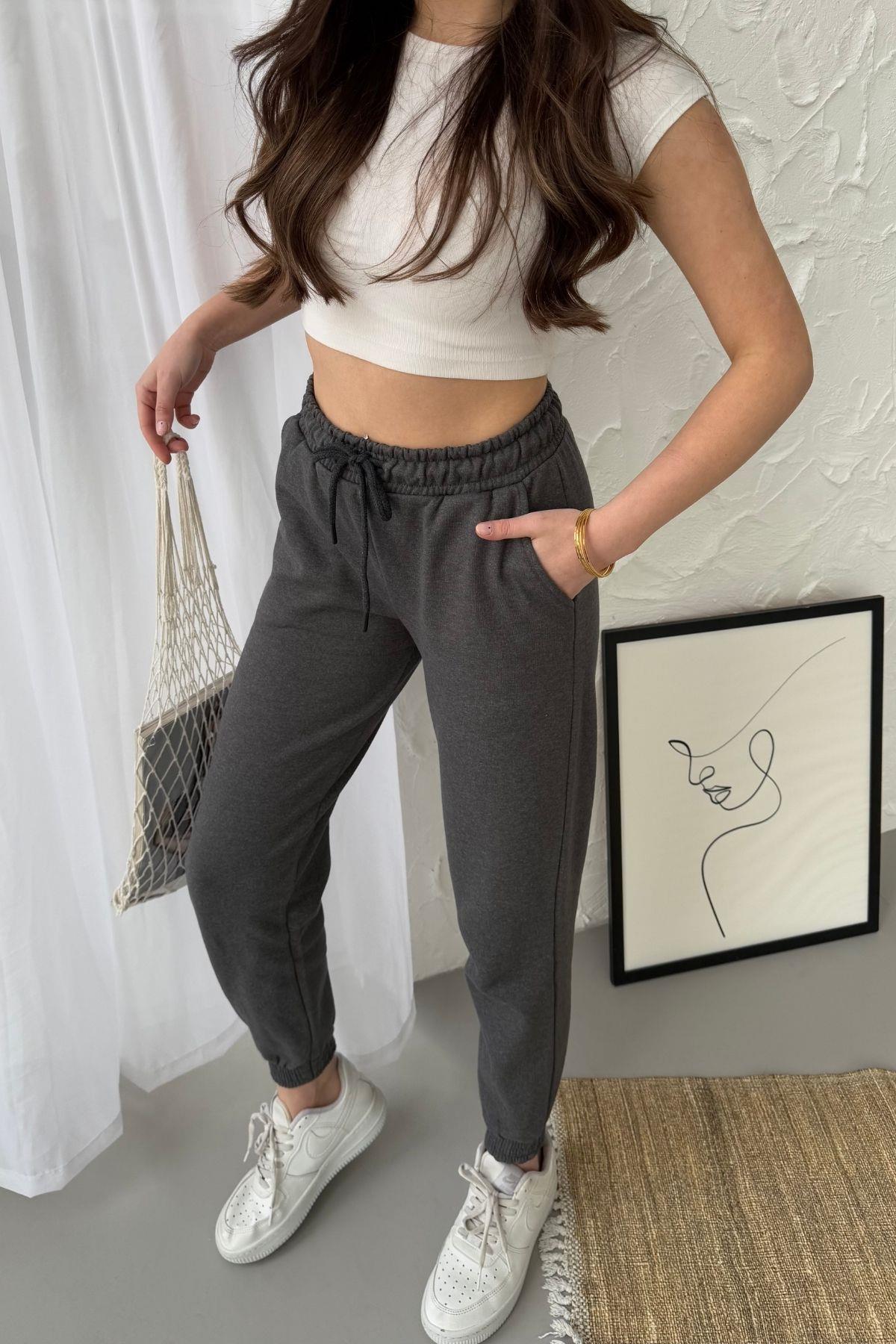 Antrasit Pamuklu Paçası Lastikli Rahat Kalın Jogger Cepli Kadın Eşofman Altı CMRB95