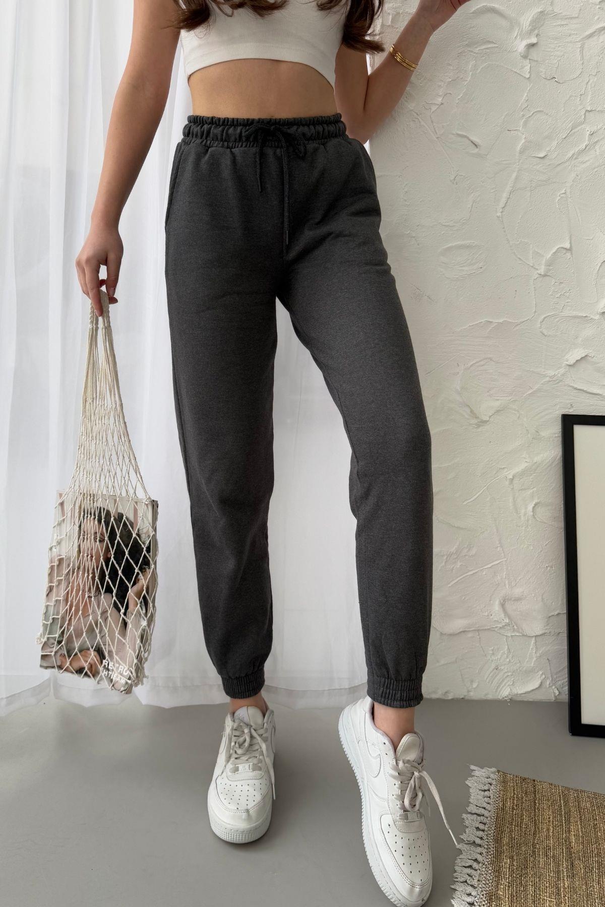 Antrasit Pamuklu Paçası Lastikli Rahat Kalın Jogger Cepli Kadın Eşofman Altı CMRB95
