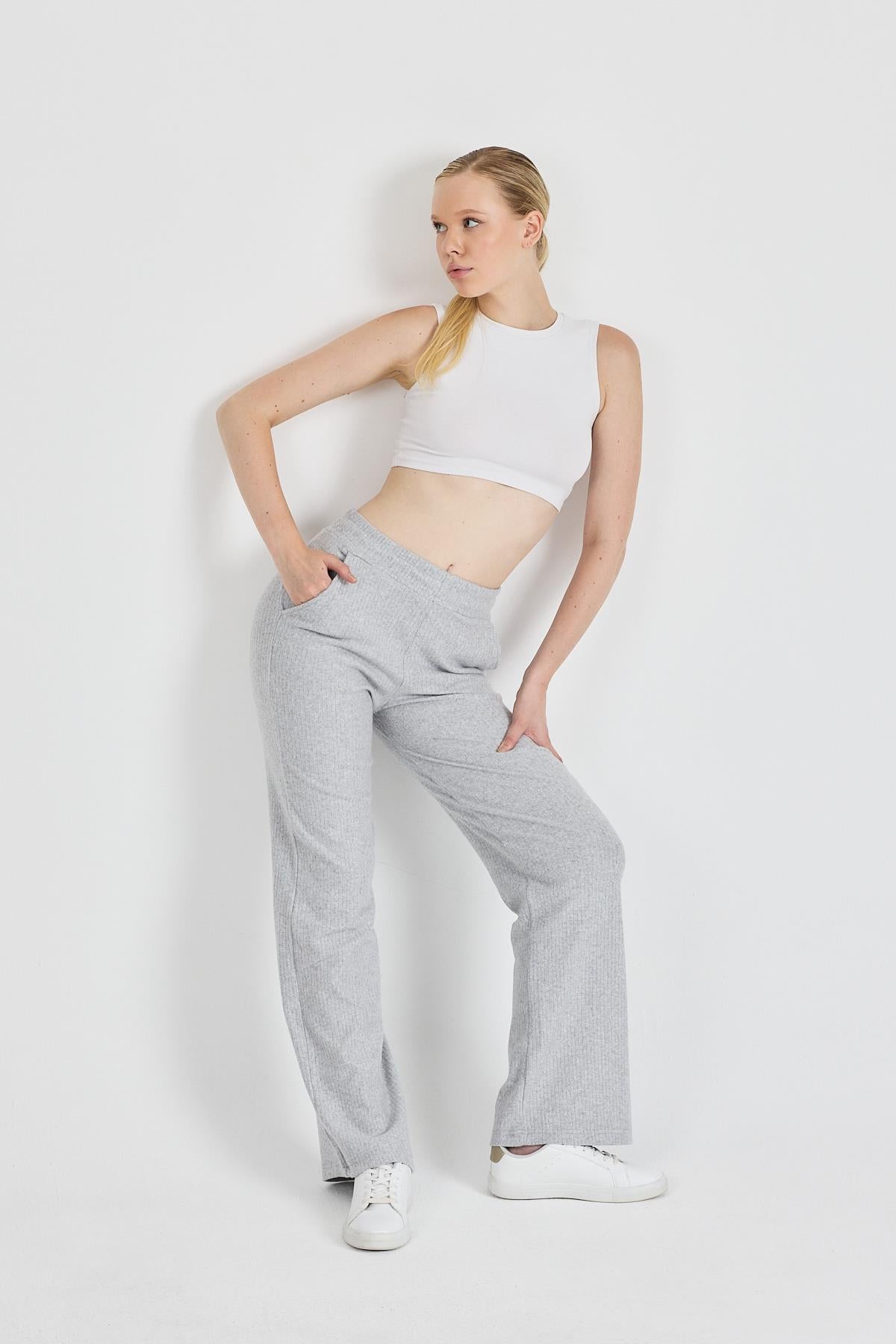 Kadın Gri Yüksek Bel Bol Paça Kaşkorse Fitilli Cepli Pantolon Eşofman Altı CMRB104