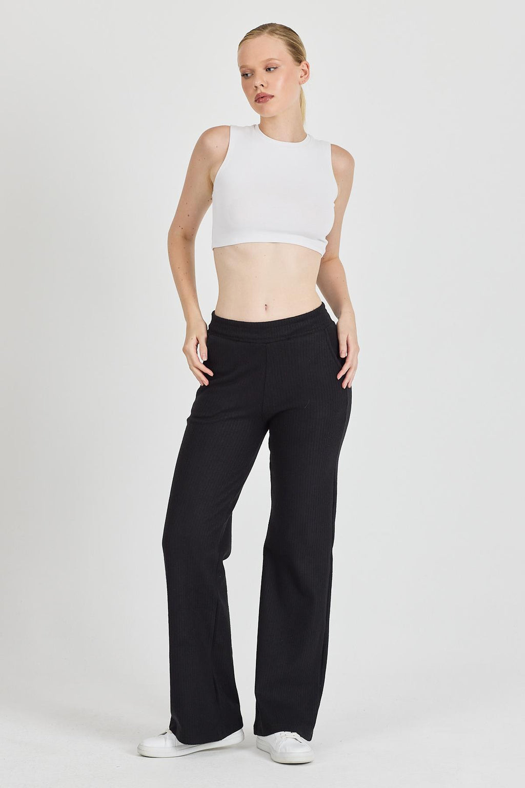 Kadın Siyah Yüksek Bel Bol Paça Kaşkorse Fitilli Cepli Pantolon Eşofman Altı CMRB104