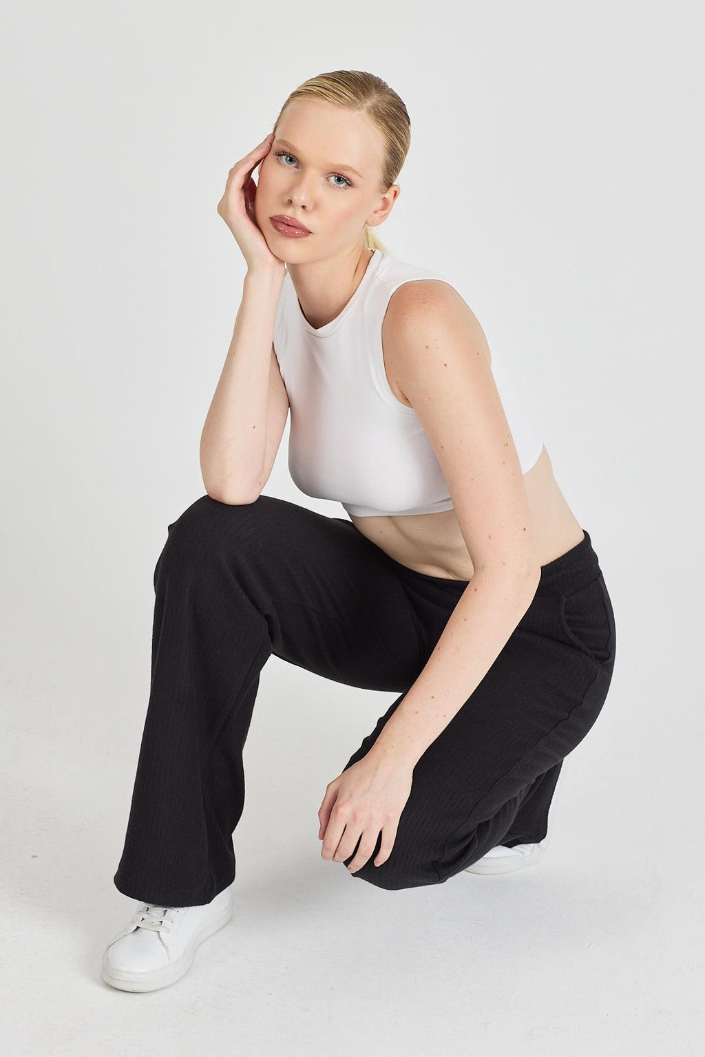 Kadın Siyah Yüksek Bel Bol Paça Kaşkorse Fitilli Cepli Pantolon Eşofman Altı CMRB104