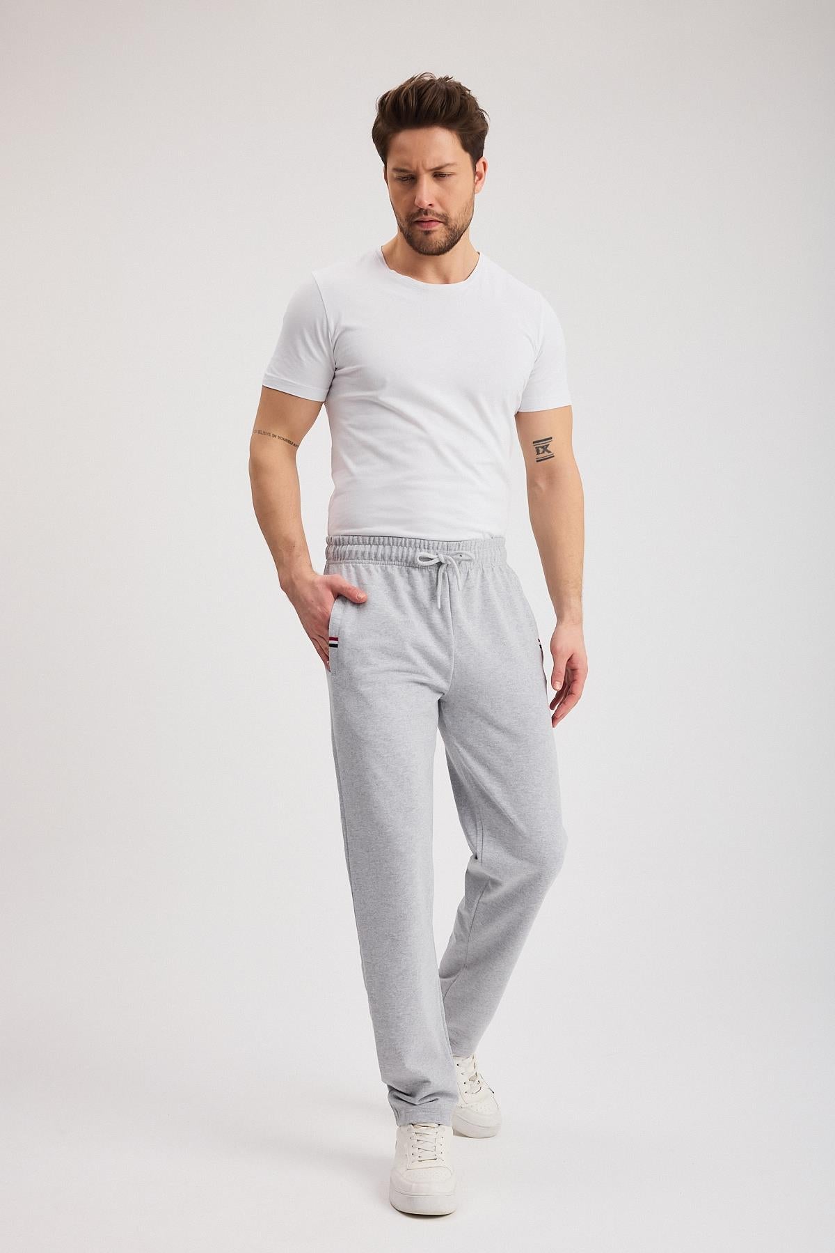 Gri Erkek Fermuarlı Cepli Nakış Detaylı Düz Paça Rahat Kesim Günlük Eşofman Altı CMRE107