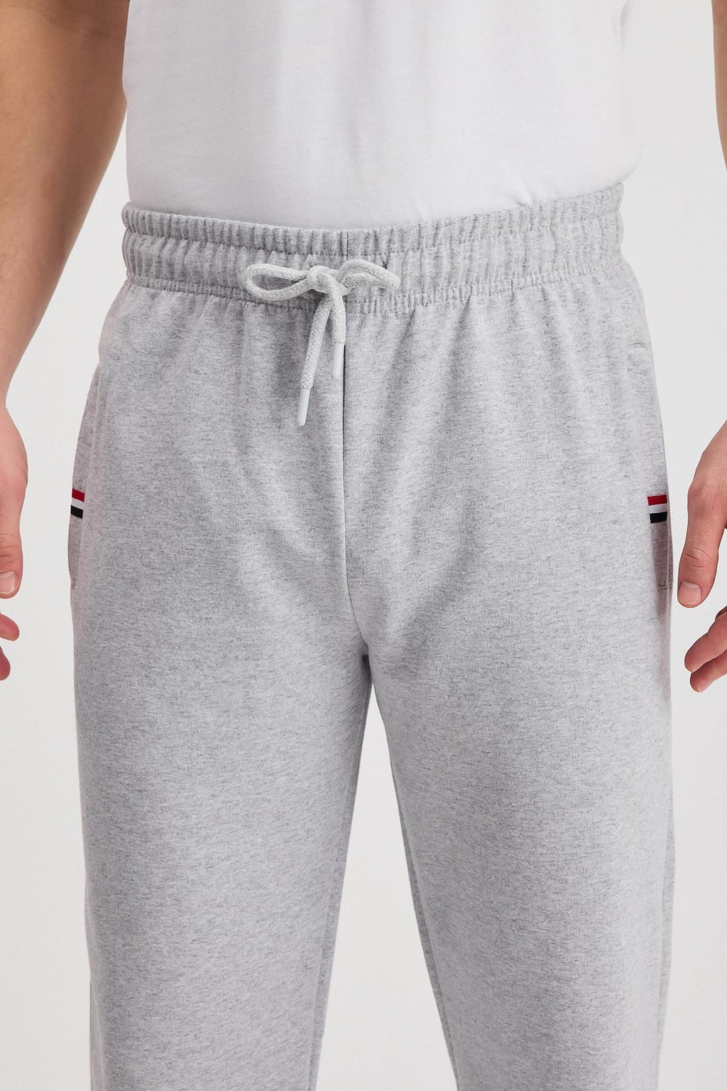 Gri Erkek Fermuarlı Cepli Nakış Detaylı Düz Paça Rahat Kesim Günlük Eşofman Altı CMRE107