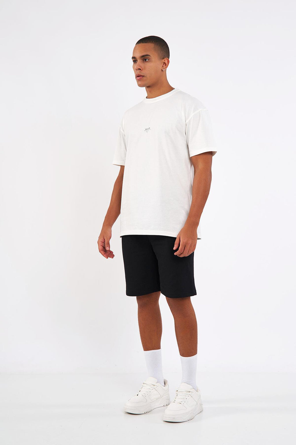 Regular Fit Yanları Cepli Rahat Kesim Erkek Şort