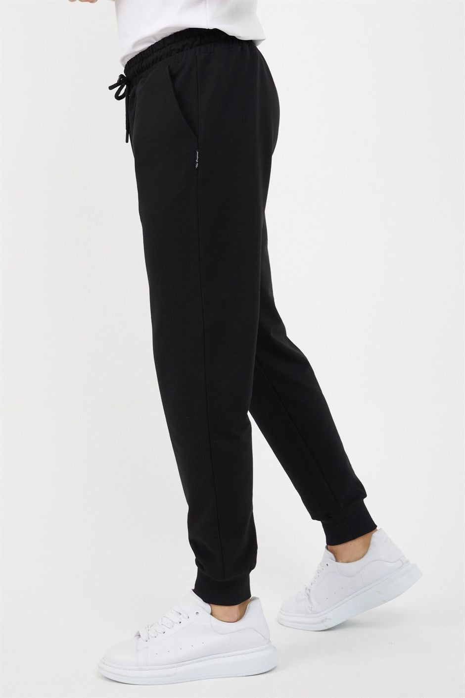 Erkek Regular Fit Rahat Kesim Beli Bağcıklı Jogger Cepli Lastikli Paça Siyah Eşofman Altı