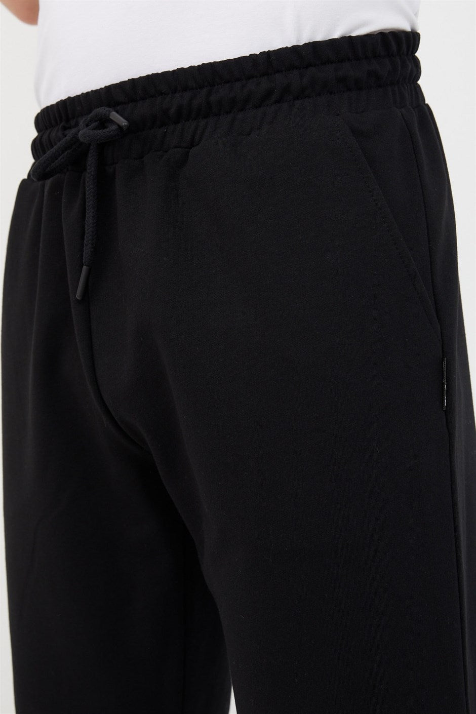 Erkek Regular Fit Rahat Kesim Beli Bağcıklı Jogger Cepli Lastikli Paça Siyah Eşofman Altı
